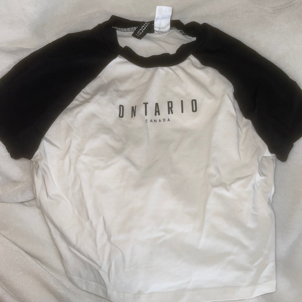 black and white cropped t-shirt